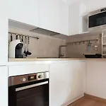 Leopardi 3 *