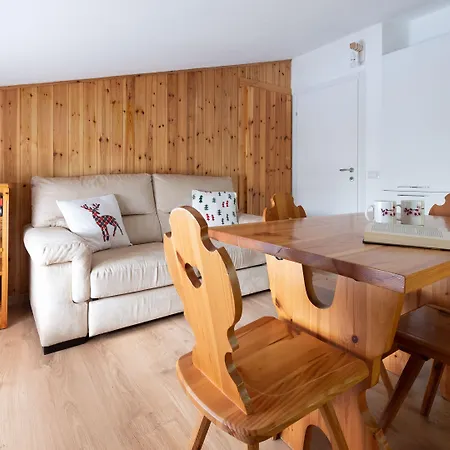 Leopardi 3 Apartamento