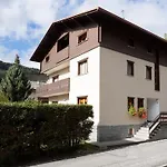 Leopardi 3 *